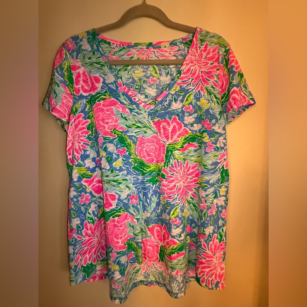 Lilly Pulitzer colorful short sleeve t shirt size large